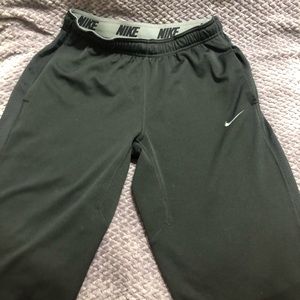 BLACK NIKE FLARE JOGGING PANTS